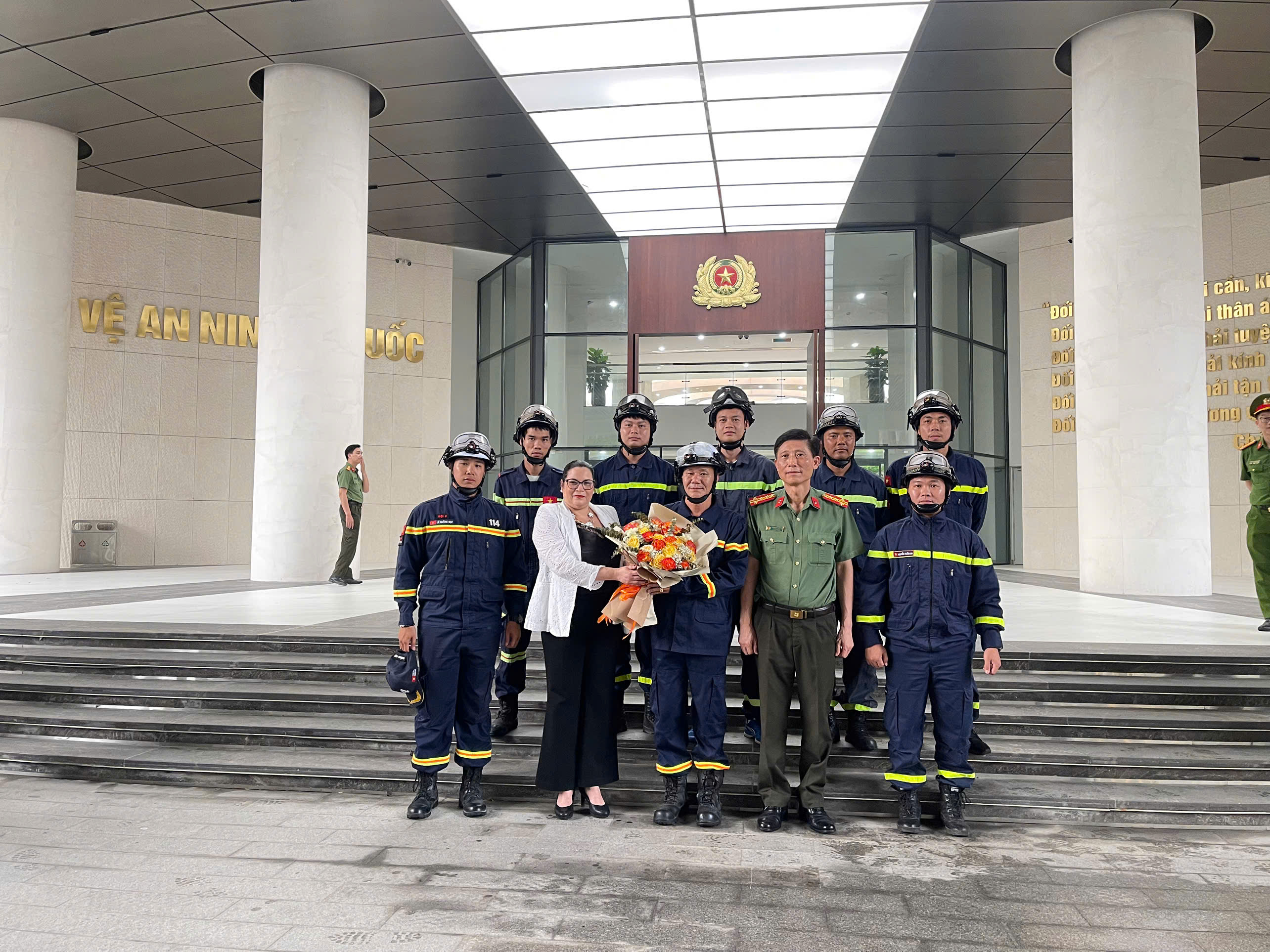 Đoàn cán bộ, chiến sĩ Công an thành phố Hải Phòng tham gia đoàn Bộ Công an lên đường hỗ trợ khắc phục thảm họa động đất tại Venezuela